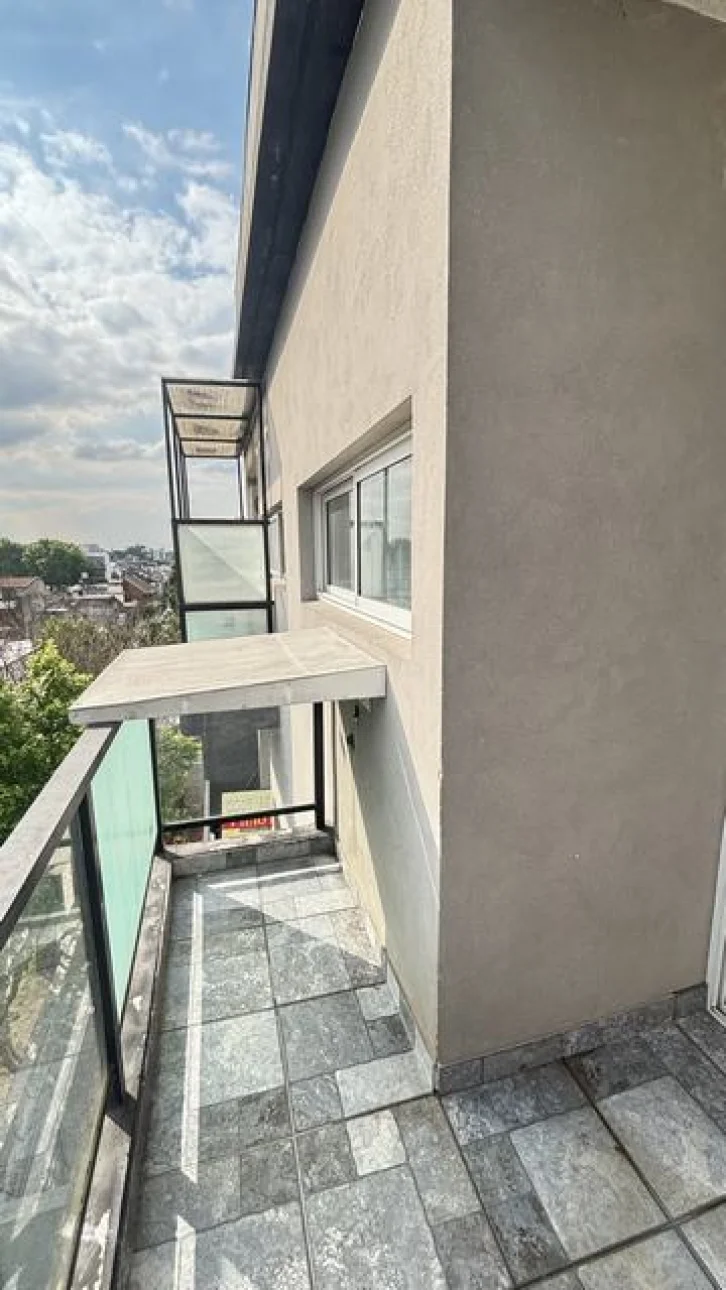 ALQUILER 2 AMB CON TERRAZA PROPIA