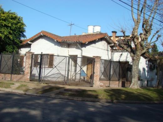 CHALET 4 AMB. S/ LOS JUNQUILLOS CD. JARDIN